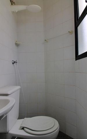 Apartamento à venda com 240m², 3 quartos e 3 vagasBanheiro de Serviço