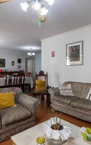 Apartamento à venda com 226m², 3 quartos e sem vaga Apartamento à venda com 226m², 3 quartos e sem vagaSala
