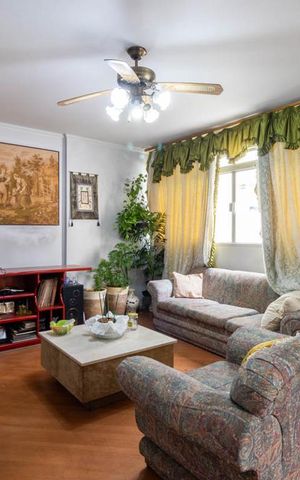 Apartamento à venda com 226m², 3 quartos e sem vaga Apartamento à venda com 226m², 3 quartos e sem vagaSala