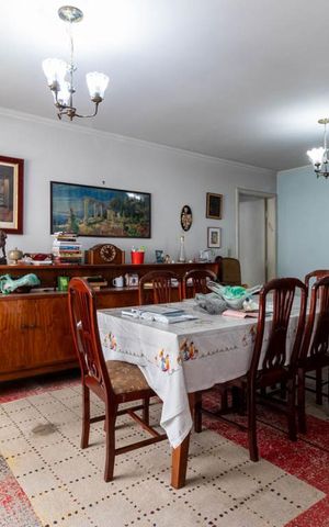 Apartamento à venda com 226m², 3 quartos e sem vaga Apartamento à venda com 226m², 3 quartos e sem vagaSala