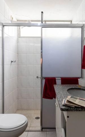 Apartamento à venda com 226m², 3 quartos e sem vaga Apartamento à venda com 226m², 3 quartos e sem vagaBanheiro Suite