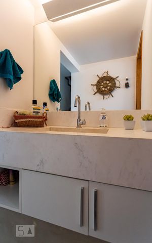 Casa à venda com 450m², 5 quartos e 4 vagasLavabo