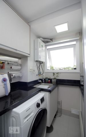 Apartamento à venda com 80m², 2 quartos e 2 vagasÁrea de Serviço