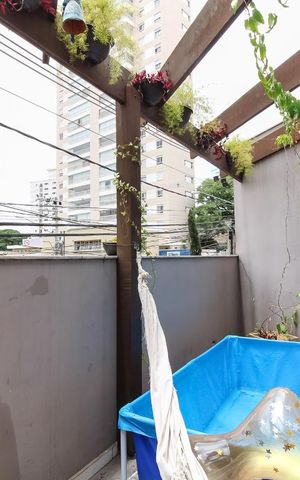 Casa à venda com 320m², 7 quartos e 2 vagas Casa à venda com 320m², 7 quartos e 2 vagasVaranda