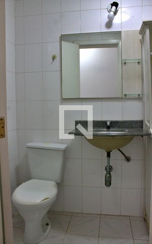 Apartamento à venda com 55m², 2 quartos e 1 vaga Apartamento à venda com 55m², 2 quartos e 1 vagaBanheiro