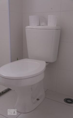 Apartamento à venda com 41m², 2 quartos e sem vagaDetalhe banheiro