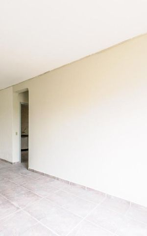 Apartamento à venda com 72m², 2 quartos e 1 vaga Apartamento à venda com 72m², 2 quartos e 1 vagaSala