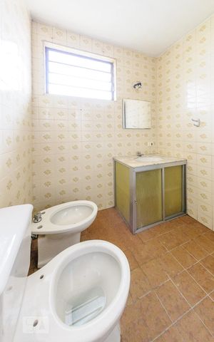 Apartamento à venda com 72m², 2 quartos e 1 vaga Apartamento à venda com 72m², 2 quartos e 1 vagaBanheiro