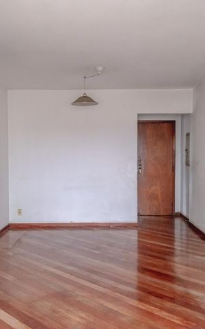 Apartamento à venda com 100m², 3 quartos e 2 vagasSala