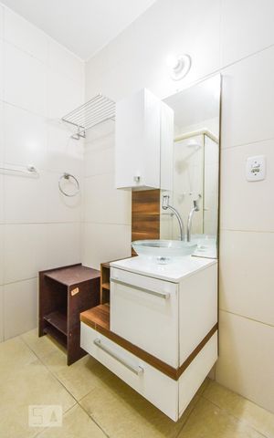 Apartamento para alugar com 63m², 1 quarto e sem vaga Apartamento para alugar com 63m², 1 quarto e sem vagaBanheiro