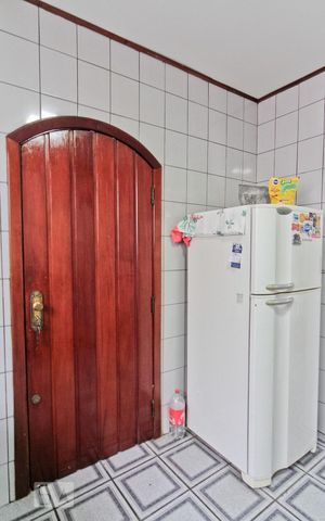 Casa à venda com 270m², 4 quartos e 3 vagas