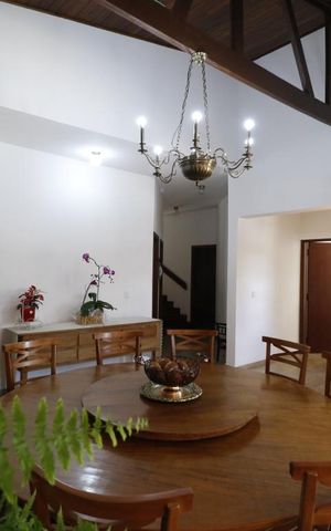 Casa à venda com 490m², 3 quartos e 6 vagasSala