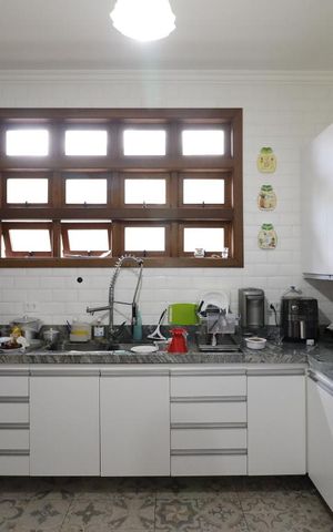 Casa à venda com 490m², 3 quartos e 6 vagasCozinha