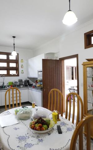 Casa à venda com 490m², 3 quartos e 6 vagasCozinha