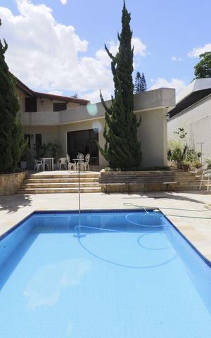 Casa à venda com 490m², 3 quartos e 6 vagasPiscina