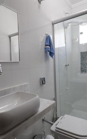 Casa à venda com 490m², 3 quartos e 6 vagasBanheiro