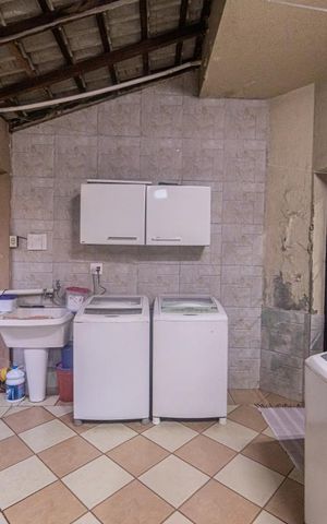 Casa à venda com 357m², 4 quartos e 4 vagasÁrea de Serviço