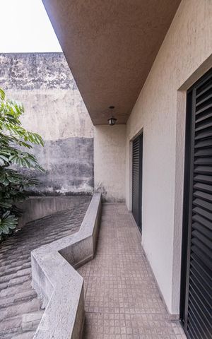 Casa à venda com 357m², 4 quartos e 4 vagasVaranda Quarto 2 e 3