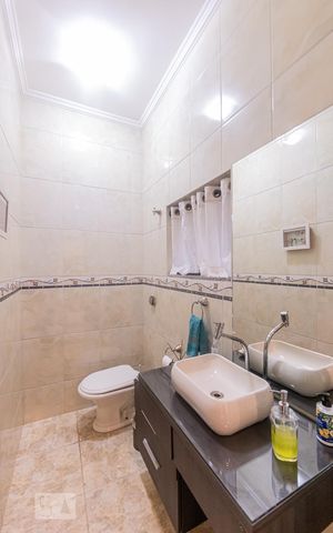 Casa à venda com 357m², 4 quartos e 4 vagasLavabo