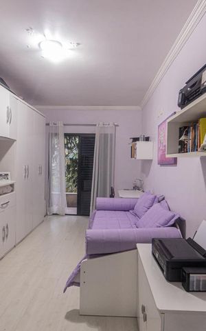Casa à venda com 357m², 4 quartos e 4 vagasQuarto 2