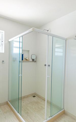 Casa para alugar com 200m², 5 quartos e 2 vagas Casa para alugar com 200m², 5 quartos e 2 vagasBanheiro da Suíte 2