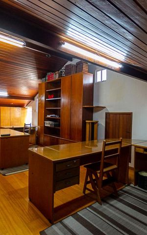 Casa para alugar com 200m², 5 quartos e 2 vagas Casa para alugar com 200m², 5 quartos e 2 vagasEscritório