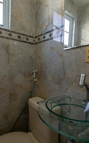 Casa para alugar com 200m², 5 quartos e 2 vagas Casa para alugar com 200m², 5 quartos e 2 vagasLavabo