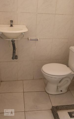 Casa à venda com 90m², 2 quartos e sem vagaBanheiro