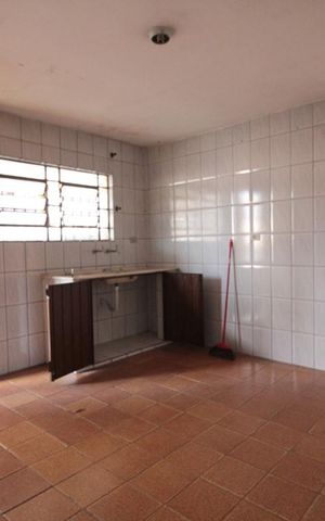 Casa à venda com 400m², 2 quartos e 2 vagas Casa à venda com 400m², 2 quartos e 2 vagasCozinha