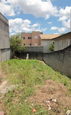 Casa à venda com 400m², 2 quartos e 2 vagas