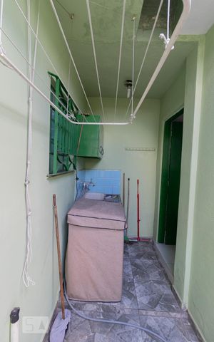 Casa à venda com 195m², 3 quartos e 2 vagas Casa à venda com 195m², 3 quartos e 2 vagasÁrea de Serviço