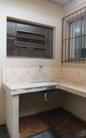 Casa à venda com 144m², 5 quartos e 1 vagaÁrea de Serviço
