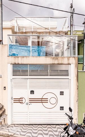 Casa para alugar com 160m², 3 quartos e 2 vagas Casa para alugar com 160m², 3 quartos e 2 vagasFachada