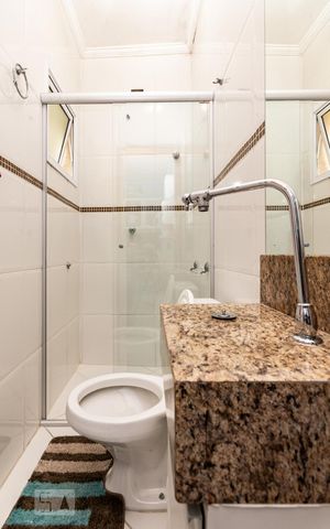 Casa para alugar com 160m², 3 quartos e 2 vagas Casa para alugar com 160m², 3 quartos e 2 vagasBanheiro suíte 3