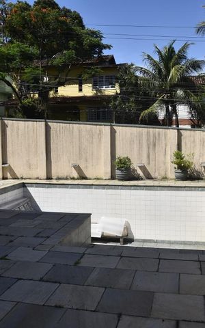 Casa à venda com 650m², 4 quartos e 4 vagasÁrea Externa