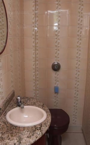 Casa à venda com 650m², 4 quartos e 4 vagasLavabo