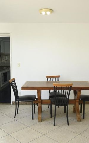 Casa à venda com 650m², 4 quartos e 4 vagasSala