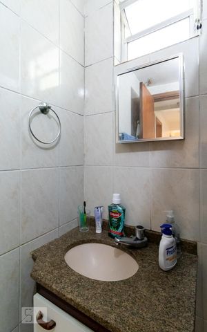 Apartamento à venda com 67m², 3 quartos e sem vaga Apartamento à venda com 67m², 3 quartos e sem vagaBanheiro