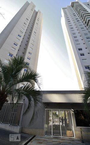 Apartamento à venda com 80m², 2 quartos e 1 vagaFachada