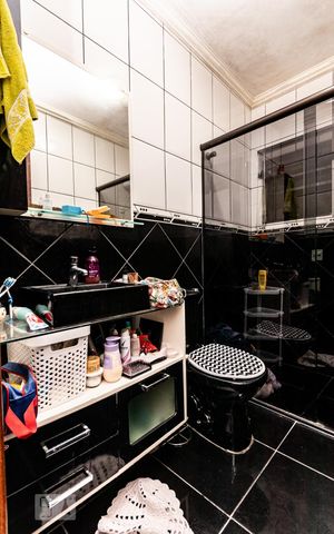Apartamento à venda com 210m², 3 quartos e 4 vagas Apartamento à venda com 210m², 3 quartos e 4 vagasBanheiro quarto 1