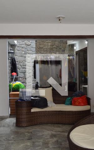 Casa para alugar com 650m², 6 quartos e 6 vagasCorredor