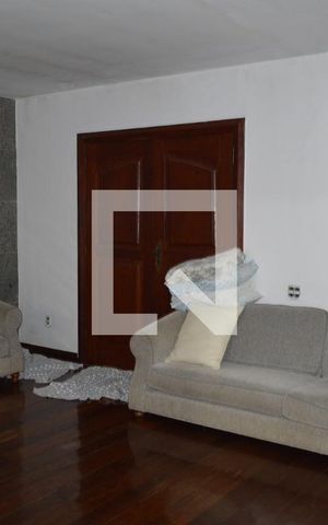 Casa para alugar com 650m², 6 quartos e 6 vagasSala