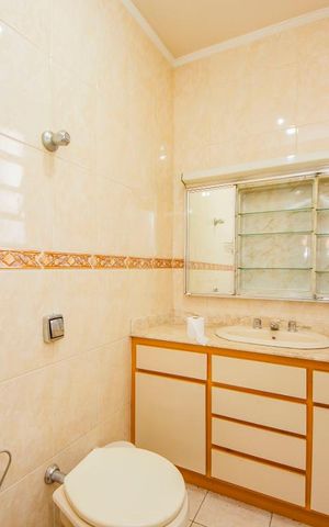 Apartamento à venda com 220m², 4 quartos e sem vaga Apartamento à venda com 220m², 4 quartos e sem vagaBanheiro 2