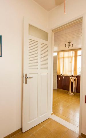 Apartamento à venda com 220m², 4 quartos e sem vaga Apartamento à venda com 220m², 4 quartos e sem vagaQuarto de Serviço