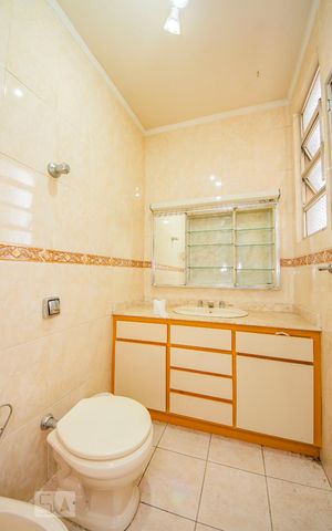 Apartamento à venda com 220m², 4 quartos e sem vaga Apartamento à venda com 220m², 4 quartos e sem vagaBanheiro 2