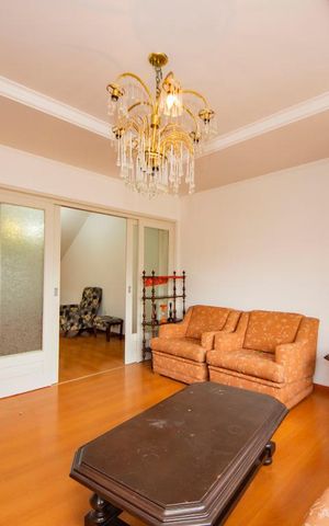 Apartamento à venda com 220m², 4 quartos e sem vaga Apartamento à venda com 220m², 4 quartos e sem vagaSala