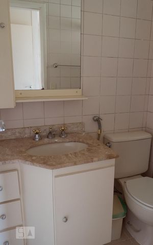 Apartamento à venda com 75m², 3 quartos e 2 vagas Apartamento à venda com 75m², 3 quartos e 2 vagasBanheiro Suíte