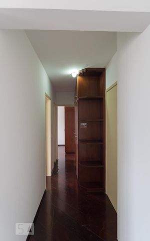 Apartamento à venda com 65m², 2 quartos e 1 vagaCorredor