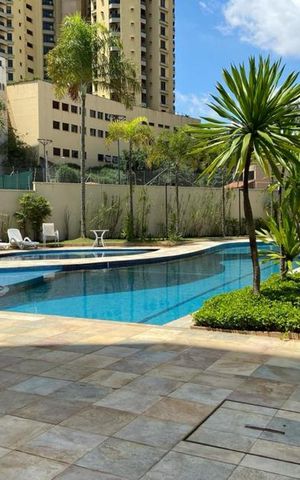 Apartamento à venda com 85m², 2 quartos e 2 vagas Apartamento à venda com 85m², 2 quartos e 2 vagasÁrea comum - Piscina
