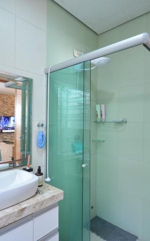 Casa à venda com 180m², 3 quartos e 2 vagasBanheiro Social
